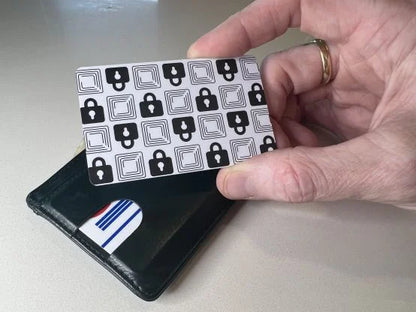 Instantly Protect Your Wallet Or Purse From Digital Theft!